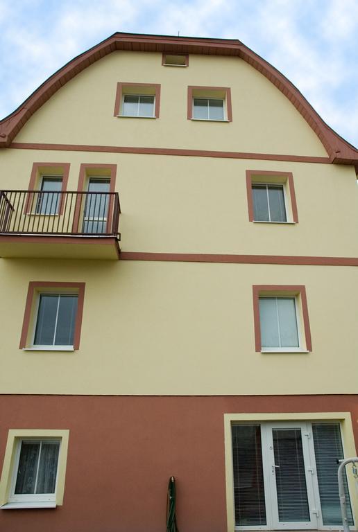 Pension Villa Maria Κάρλοβι Βάρι Εξωτερικό φωτογραφία